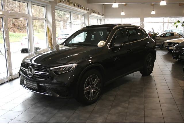 Mercedes-Benz GLC 300 4MATIC AMG Line