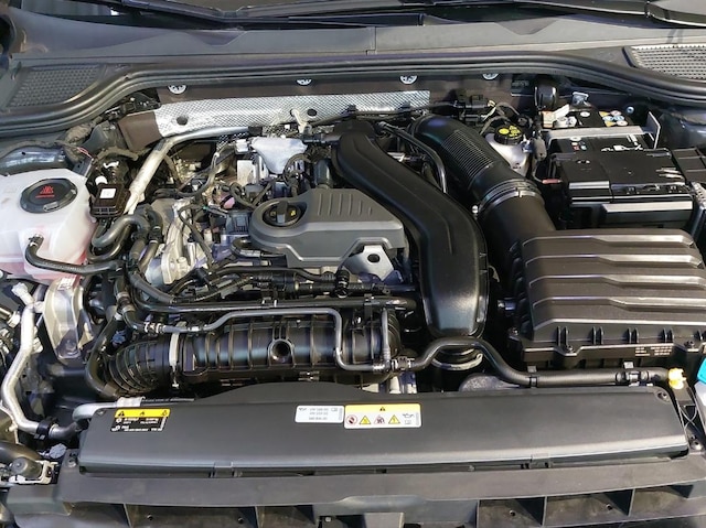 Volkswagen Golf 1,5  TSI 85 kW (116 PS) Panoramadach 17"