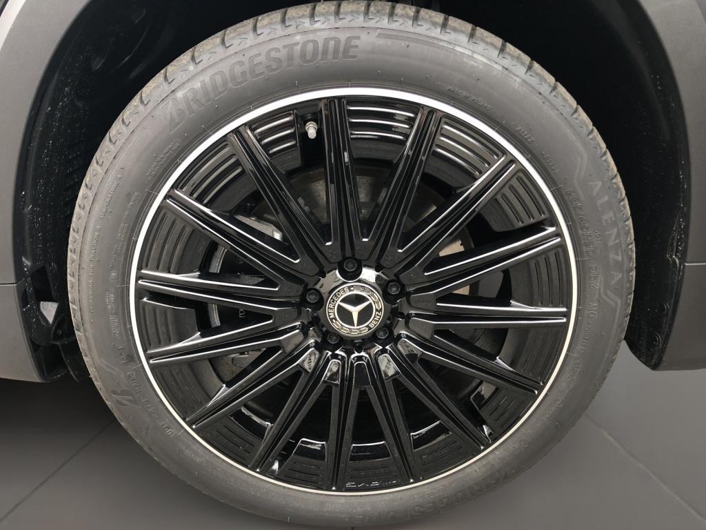 Mercedes-Benz GLB 220 AMG Line