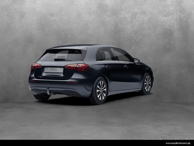 Mercedes-Benz A 180 A 180 Kompakt AHK/STANDHEIZUNG/MBUX/360°KAMERA