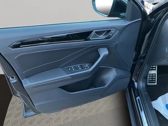 Volkswagen T-Roc 1.5 TSI DSG R-Line