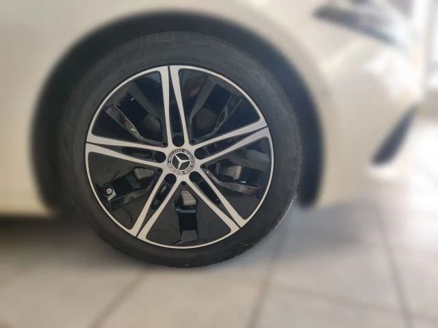 Mercedes-Benz A 180 Hatchback Progressive