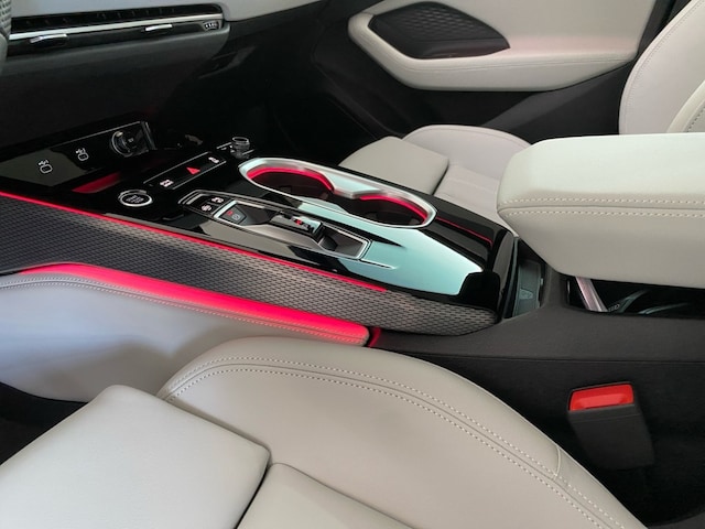 Audi A6 Avant Quattro S-Tronic