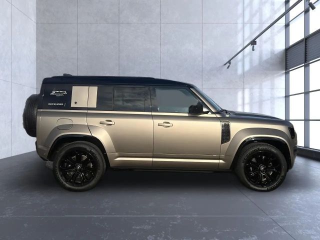 Land Rover Defender 110