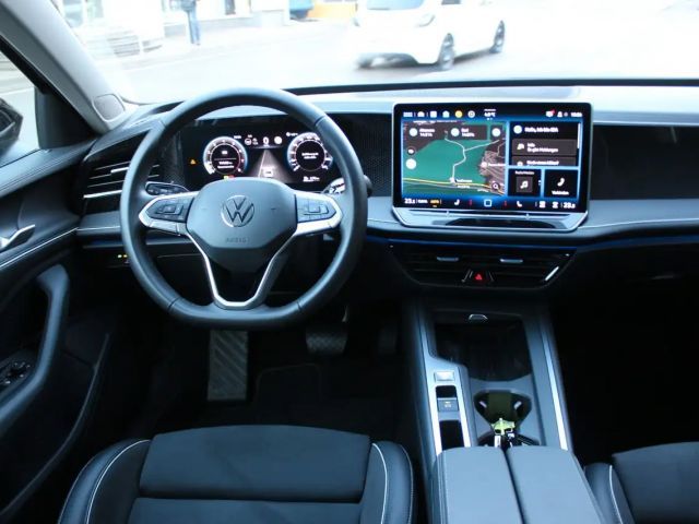 Volkswagen Passat 1.5 eTSI Business Variant