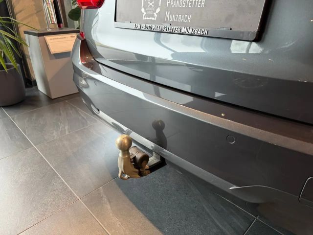 BMW 330 330e M-Sport xDrive