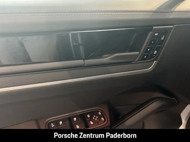 Porsche Cayenne Sportabgasanlage Panorama LED-Matrix