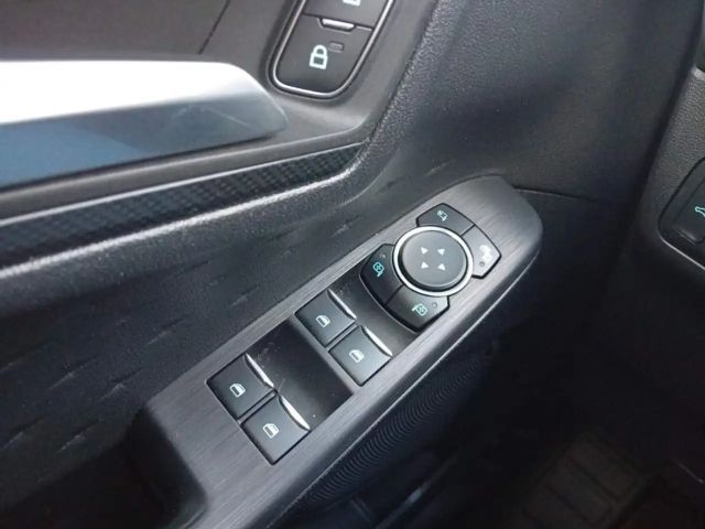 Ford Kuga Hybrid ST Line X