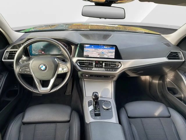 BMW 320 320d Advantage pakket Touring xDrive