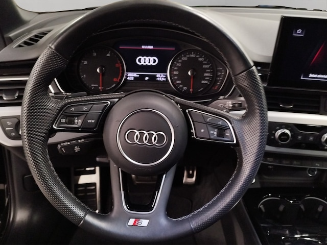 Audi A4 40 TDI Avant S-Line S-Tronic