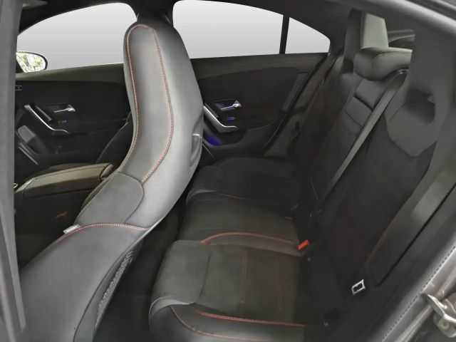 Mercedes-Benz CLA 200 AMG Line Coupé