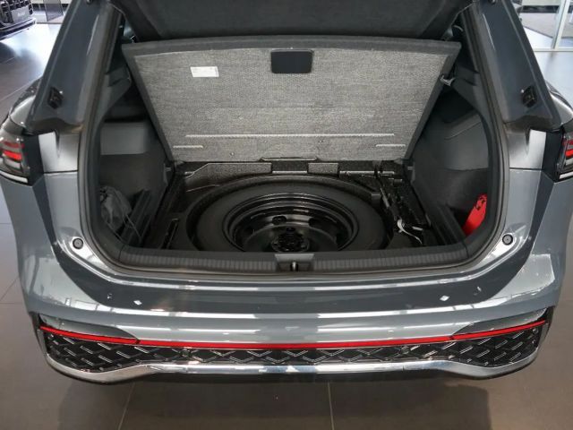 Volkswagen Tiguan 1.5 eTSI Plus R-Line