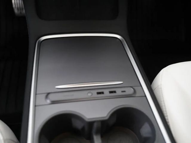 Tesla Model 3 AWD Long Range