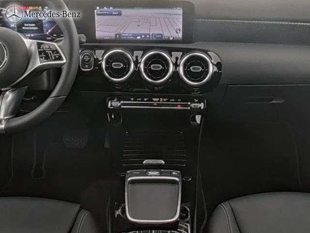 Mercedes-Benz A 200 Hatchback Progressive