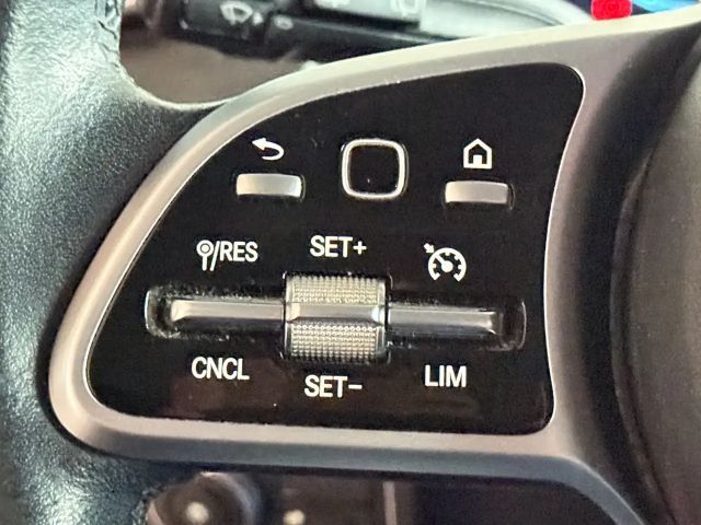 Mercedes-Benz GLB 200 Progressive