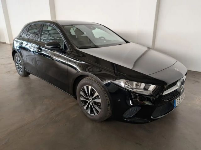 Mercedes-Benz A 180 A 180 d Hatchback