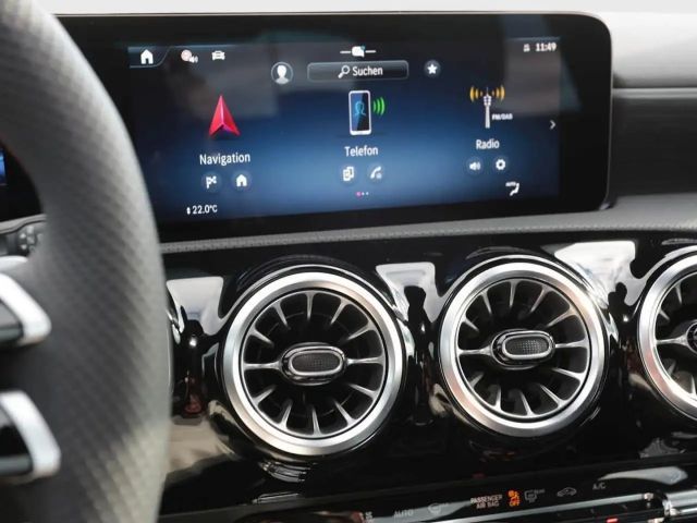 Mercedes-Benz A 180 AMG Line