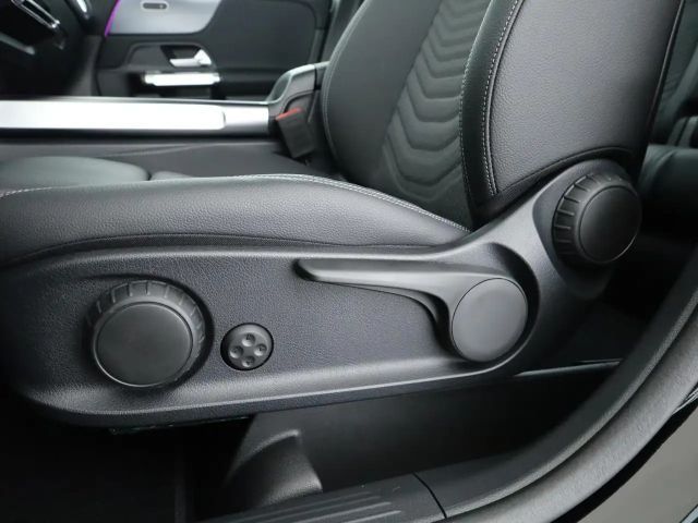 Mercedes-Benz GLB 180 *W-Paket*PDC*SHZ*SpurH*LED*W-Paket*PDC*