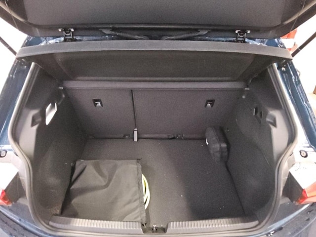 Cupra Born 62 kWh +LED +RKAM +ACC +19" +NAVI +SHZ +DAB +