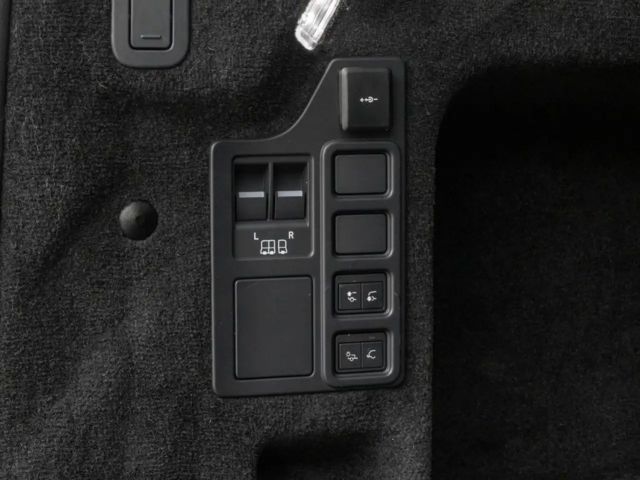 Land Rover Discovery Dynamic SE