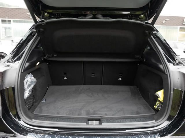 Mercedes-Benz GLA 180 Progressive