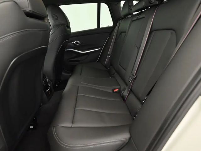 BMW 330 330e xDrive