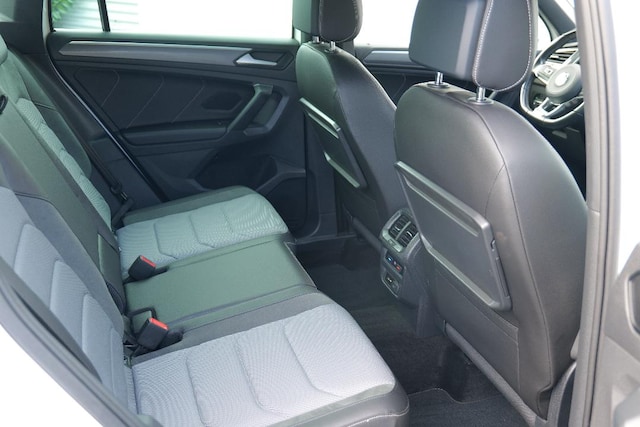 Volkswagen Tiguan 2.0 TDI DSG R-Line Style