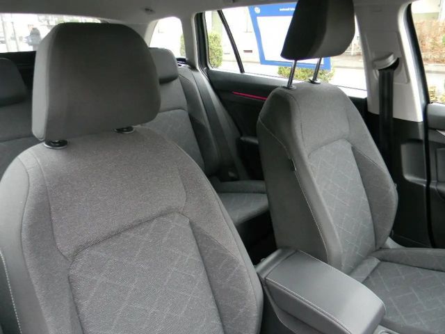 Volkswagen Golf DSG Golf VIII Life Variant