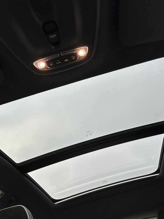 Volvo XC40 R-Design Recharge T5