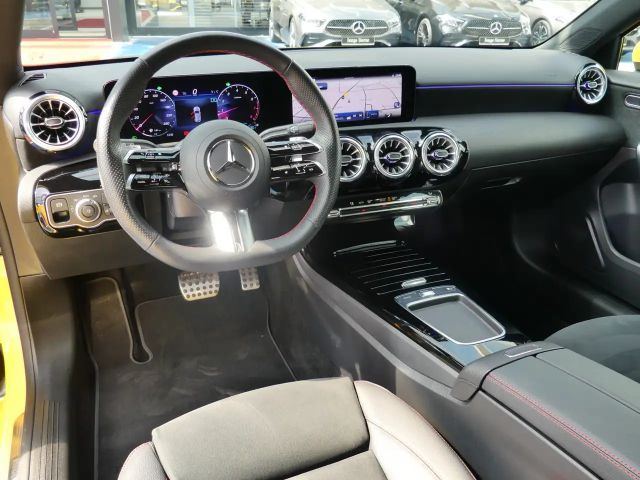 Mercedes-Benz A 200 AMG Line