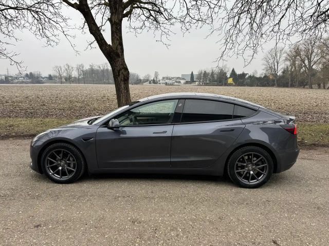 Tesla Model 3 Standard Range