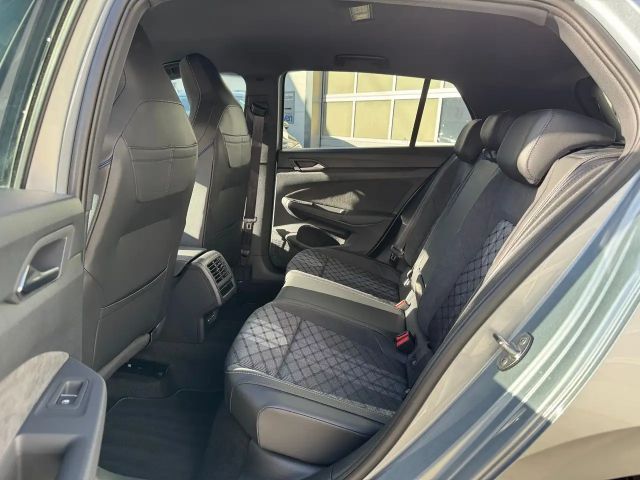 Volkswagen Golf 1.5 TSI Golf VIII R-Line