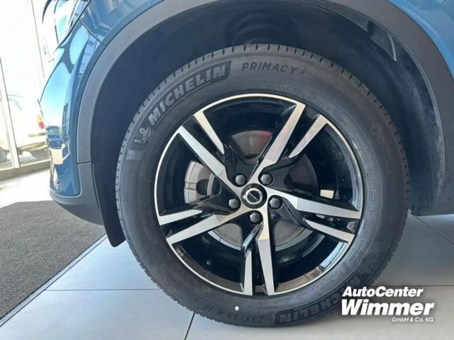 Volvo XC40 Business Dark Plus