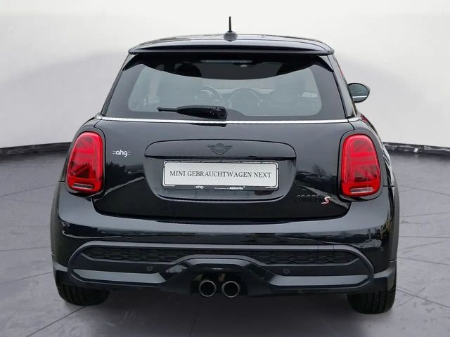 MINI Cooper S Essential Trim CarPlay Sportsitze PDC