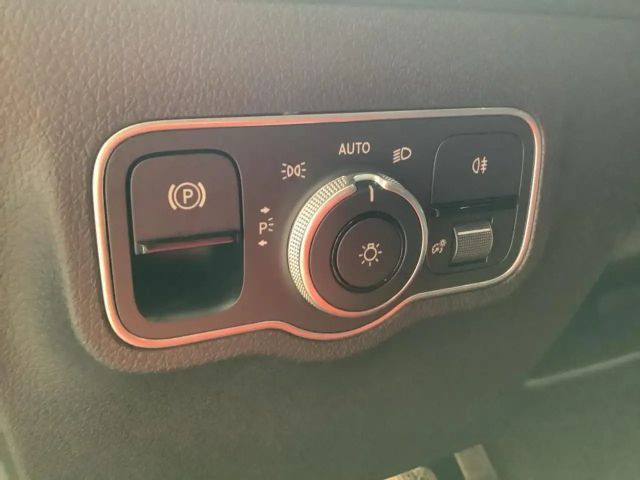 Mercedes-Benz GLB 220 4MATIC Progressive