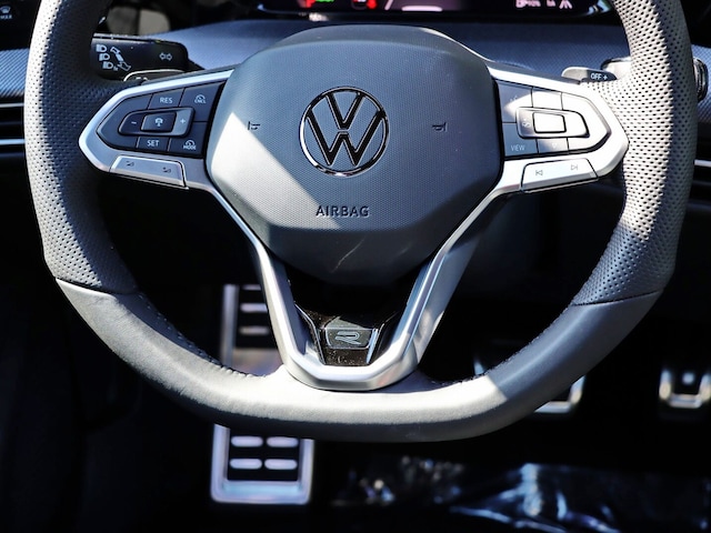 Volkswagen Golf 1.5 eTSI DSG Plus R-Line