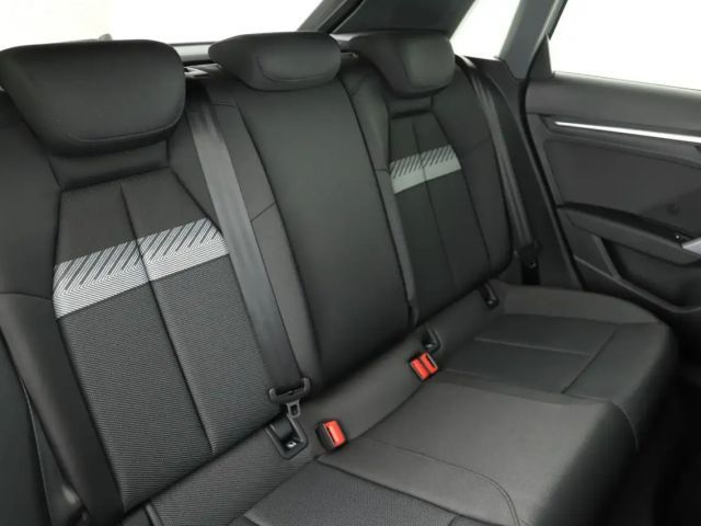 Audi A3 30 TFSI Sedan