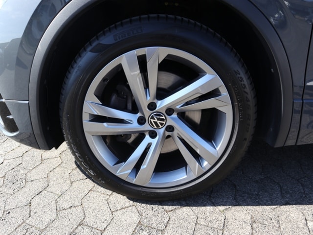 Volkswagen Tiguan 2.0 TSI DSG 4M AHK/IQ.LIGHT