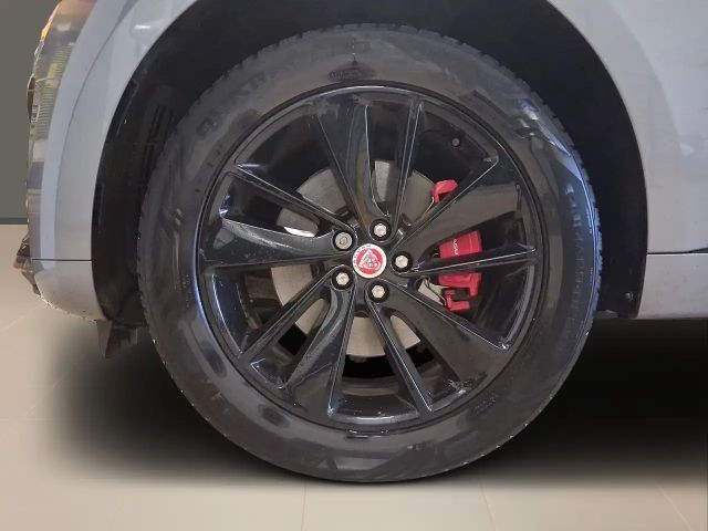 Jaguar F-Pace AWD P250 R-Dynamic