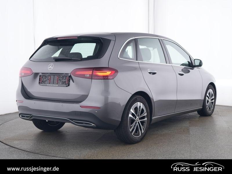 Mercedes-Benz B 180 Sedan