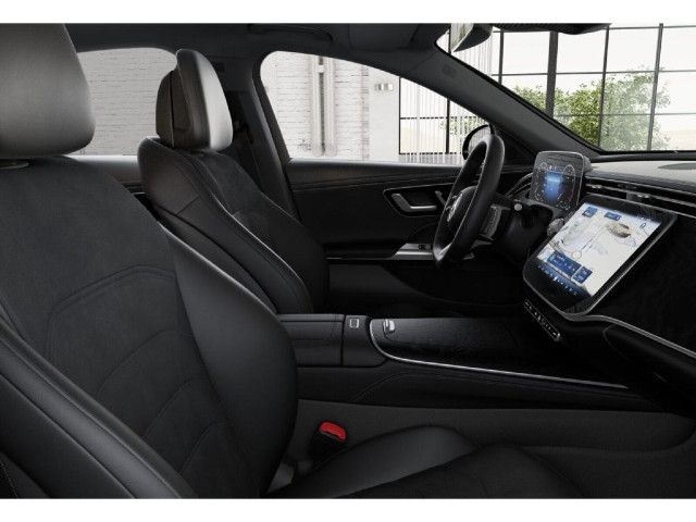 Mercedes-Benz E 200 AMG Line Sedan