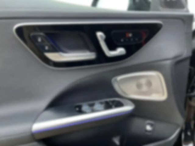 Mercedes-Benz C 200 AMG Line Sedan