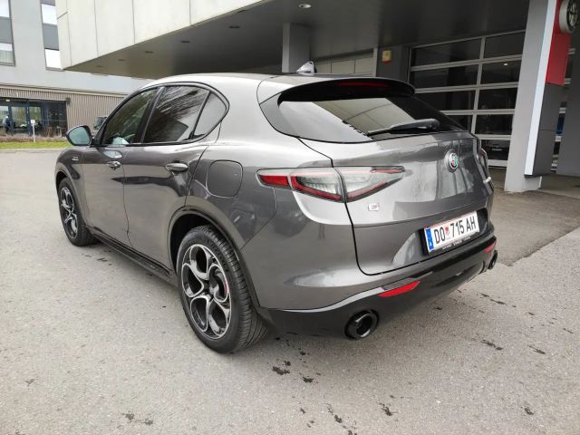 Alfa Romeo Stelvio AT8 Q4 Veloce