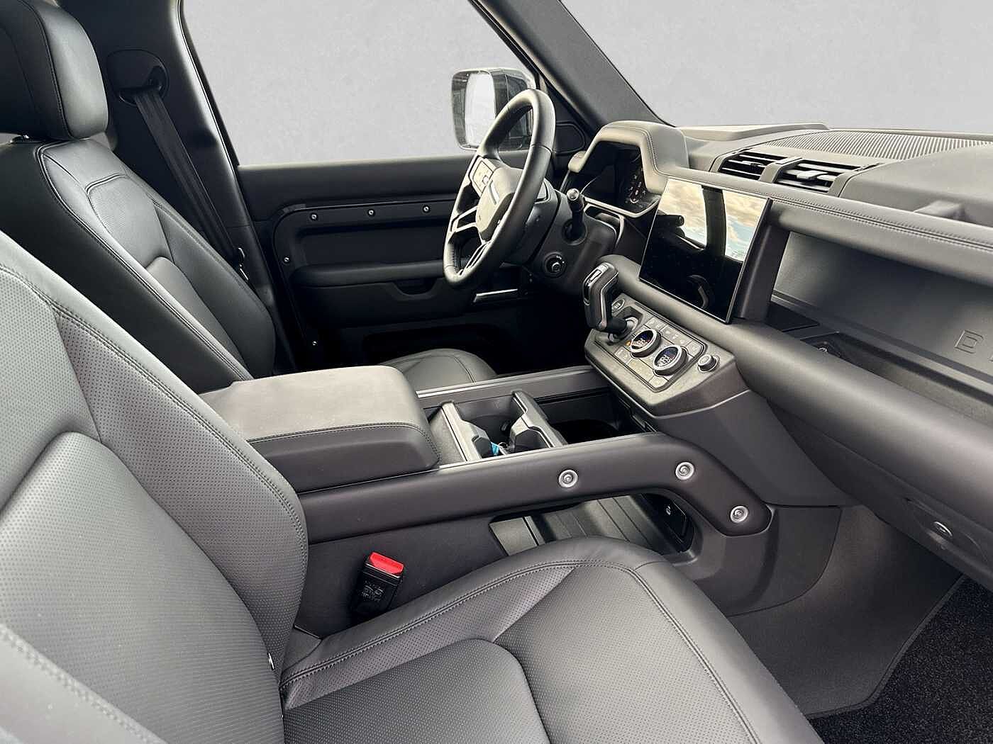 Land Rover Defender 110 Dynamic HSE