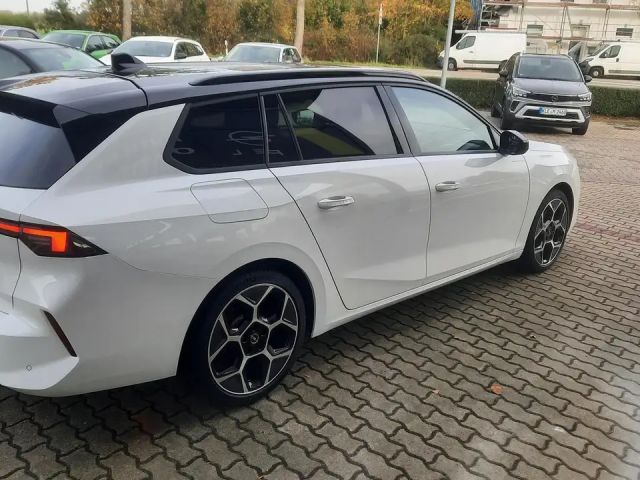 Opel Astra Sports Tourer Ultimate