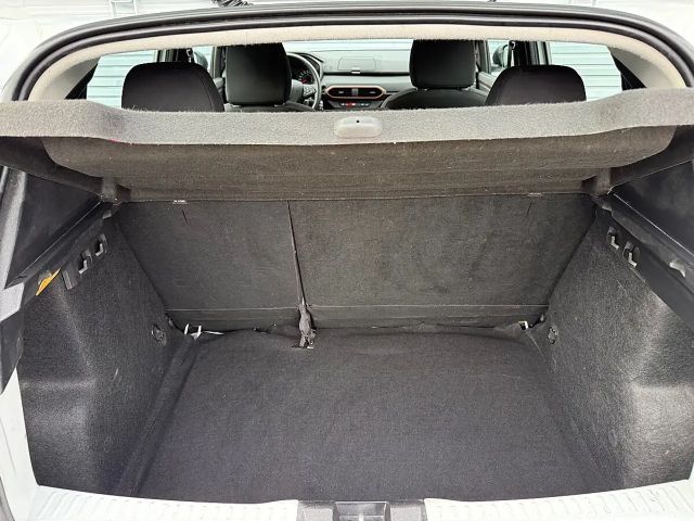 Dacia Sandero Essential Stepway TCe 90