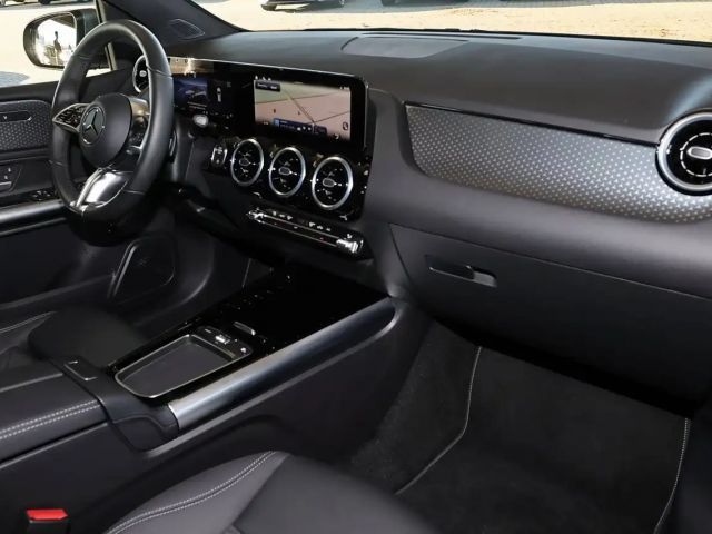 Mercedes-Benz B 180 KAMERA+CARPLAY+SPURHALTE+LED+MBUX+PDC+17"