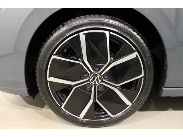 Volkswagen Golf 1.5 eTSI DSG Golf VIII Style