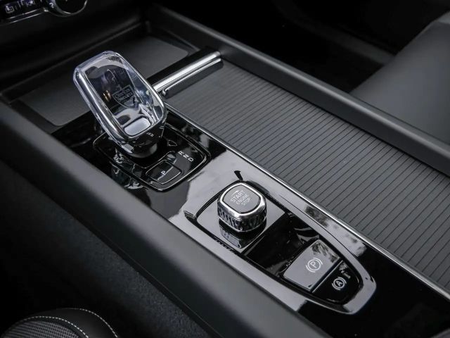 Volvo XC60 Plus Recharge T8