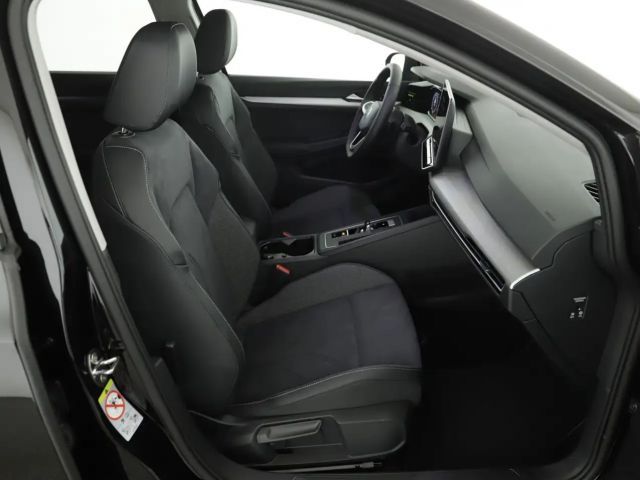 Volkswagen Golf DSG Life